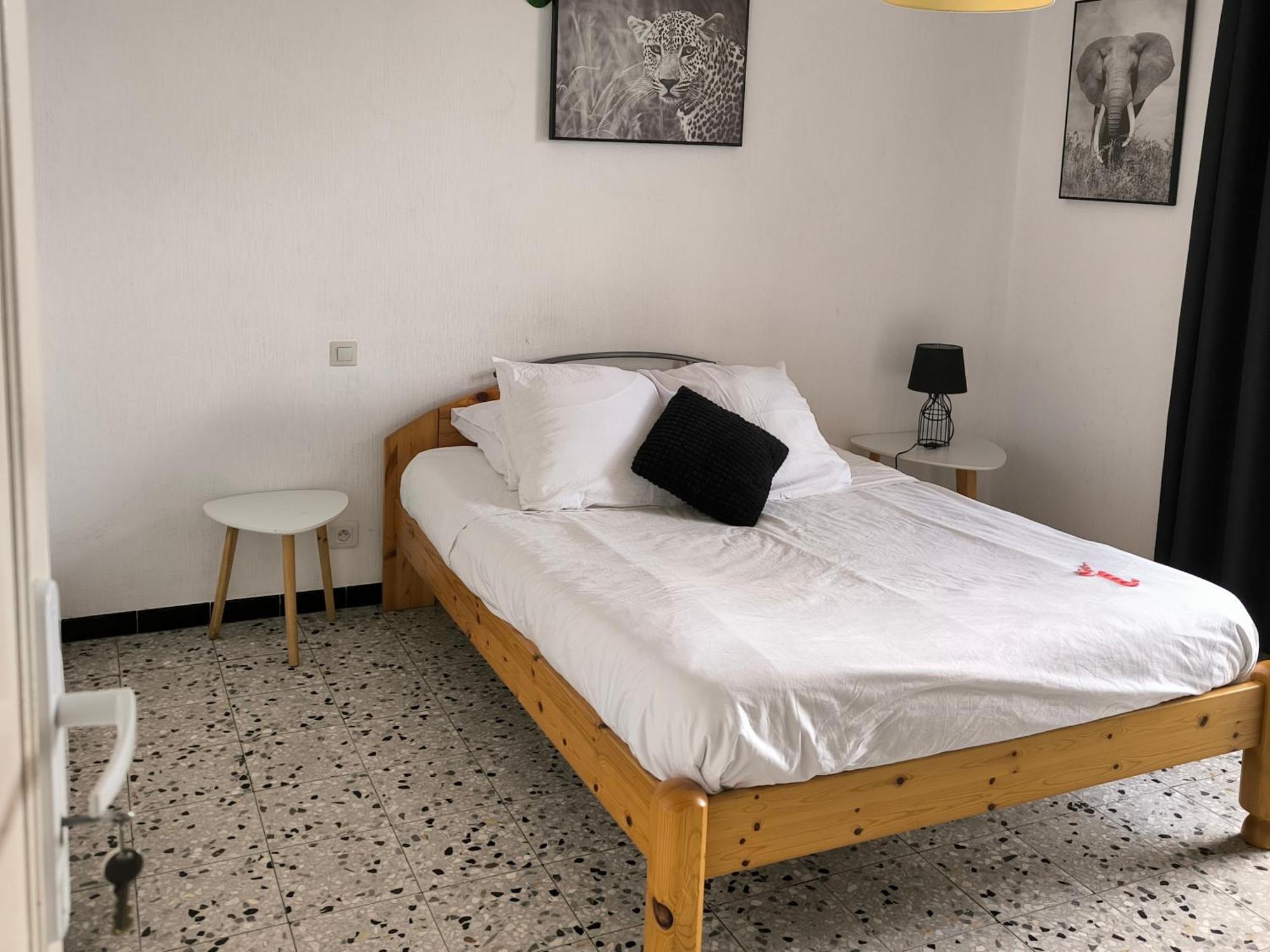 Chambre Double Avec Piscine Proche De Perpignan Rivesaltes Buitenkant foto